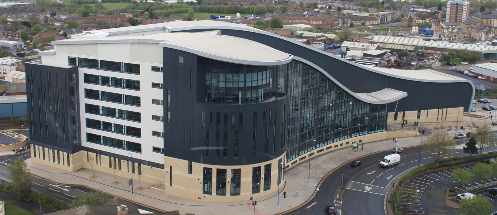 1722-Interserve-Sandwell-College-1-1620x700-1