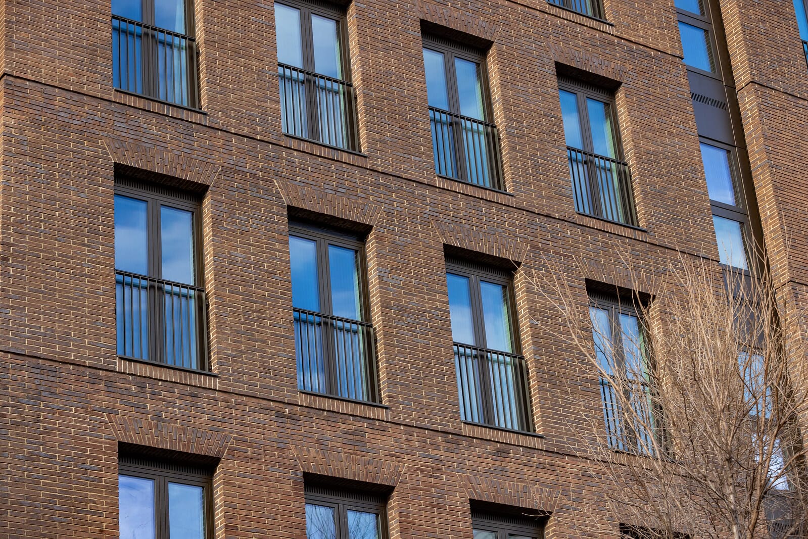 ALUMET- 100 George Street , London